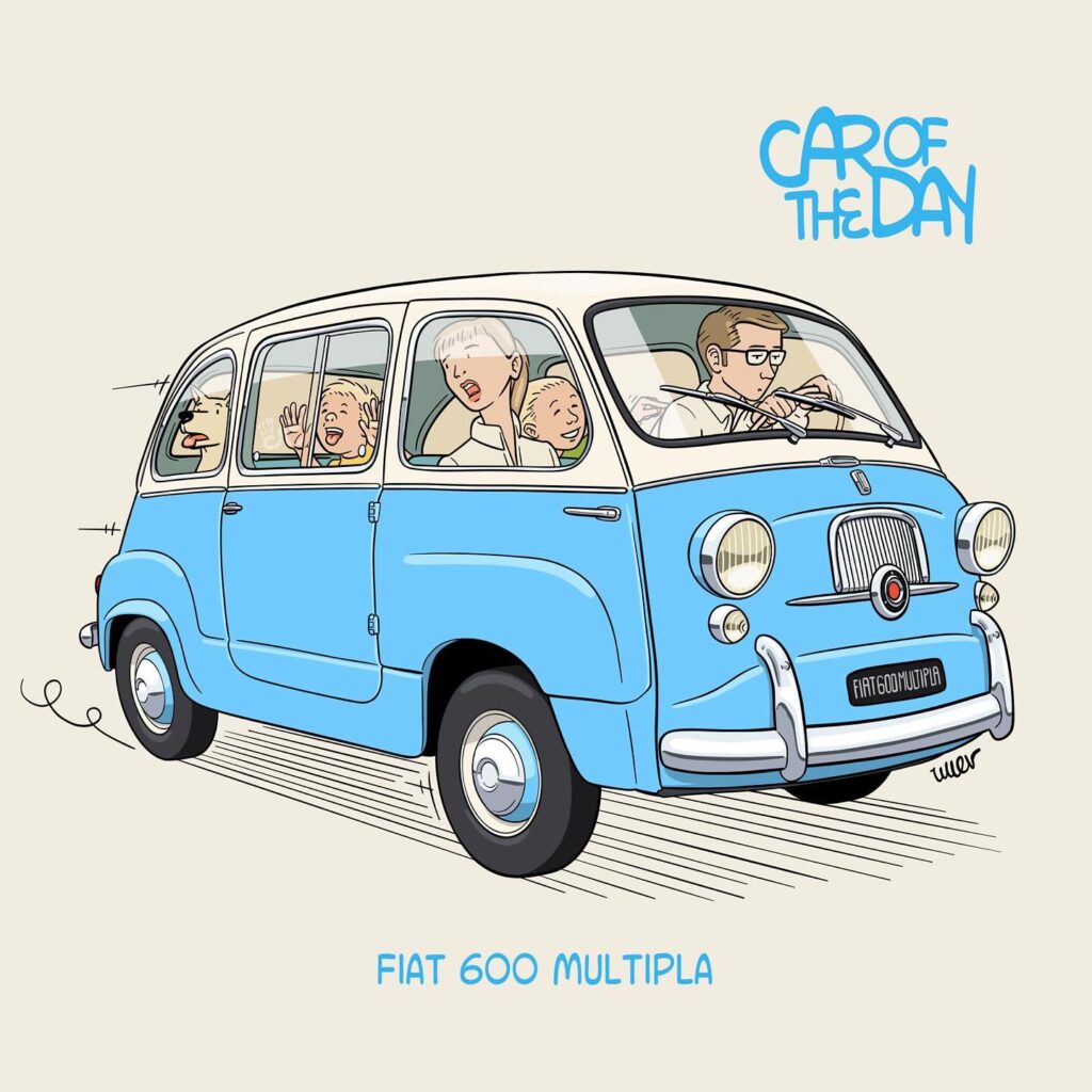CAR OF THE DAY”. La imagen muestra un Fiat 600 Multipla azul claro con techo blanco. Dentro del coche hay cuatro pasajeros caricaturizados, uno conduciendo y los otros disfrutando del viaje.