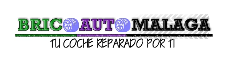 Lobo de BricoAutoMálaga con las oes estilizadas como ruedas de coche. Debajo reza "Tu coche reparado por ti".