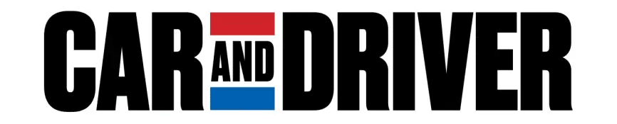 Logo de CAR and DRIVER con las palabras ‘CAR’ y ‘DRIVER’ en mayúsculas, con ‘CAR’ encima de ‘and DRIVER’. La letra ‘C’ tiene un fondo rojo, la ‘A’ un fondo blanco con una franja azul en la parte superior, y la ‘R’ un fondo azul.