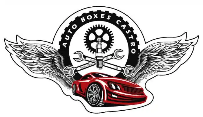 La imagen muestra un logotipo con elementos gráficos relacionados con automóviles. En el centro, hay un coche deportivo rojo de perfil, con líneas que sugieren velocidad y movimiento. El coche está flanqueado por dos alas extendidas en blanco y negro que le dan un aspecto dinámico. Sobre el coche, hay una corona de engranajes que simboliza la mecánica o la ingeniería automotriz. Encima de los engranajes, se encuentra una llave inglesa cruzada con un destornillador, herramientas comunes en la reparación de vehículos. El texto “AUTO BOXES CASTRO” rodea la parte superior del diseño en una forma arqueada, indicando probablemente el nombre de una empresa o marca relacionada con servicios automotrices. La combinación de estos elementos sugiere que se trata del logotipo de un taller mecánico o empresa relacionada con coches, destacando velocidad y eficiencia.
