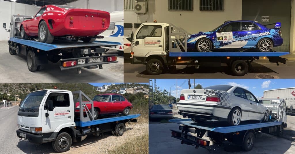 La imagen es un collage de cuatro fotografías que muestran diferentes coches siendo transportados en grúas de plataforma. Cada fotografía presenta un modelo de coche diferente en un tipo similar de grúa. Los coches incluyen un deportivo clásico rojo, un coche de carreras azul con calcomanías, otro coche clásico rojo y un coche blanco con un patrón de cuadros en la parte trasera. Las grúas están etiquetadas con "Experiences" y parecen ser parte de un servicio de transporte de vehículos. La imagen es interesante ya que muestra una variedad de vehículos, incluyendo coches clásicos y de carreras, siendo transportados, destacando la capacidad del servicio para manejar diferentes tipos de coches.