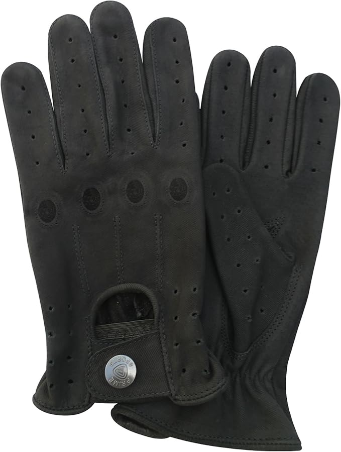 La imagen muestra un par de guantes de cuero negro. Los guantes tienen perforaciones en los dedos y en la parte posterior para ventilación, y hay un cierre de botón a presión cerca de la muñeca con el texto "DENTS". Los guantes parecen estar diseñados para conducir o para propósitos de moda, proporcionando tanto estilo como funcionalidad.