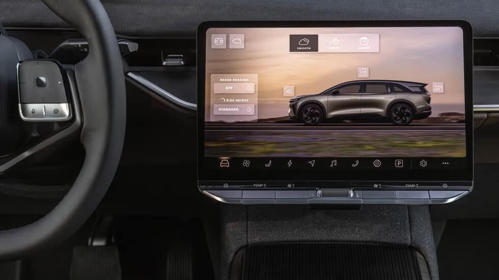 Lucid Gravity SUV Chino