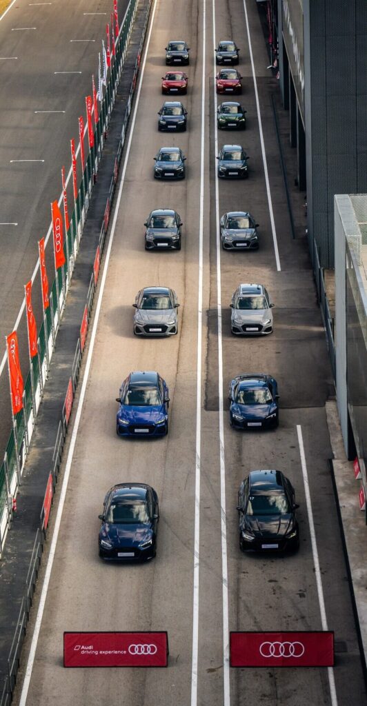 AUDI DRIVING EXPERIENCE REGRESA A LOS CIRCUITOS - Parrilla de salida