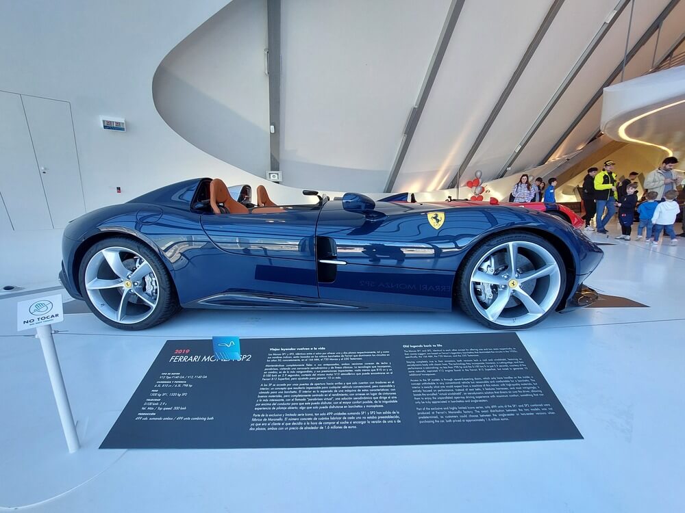 Ferrari Monza, lateral