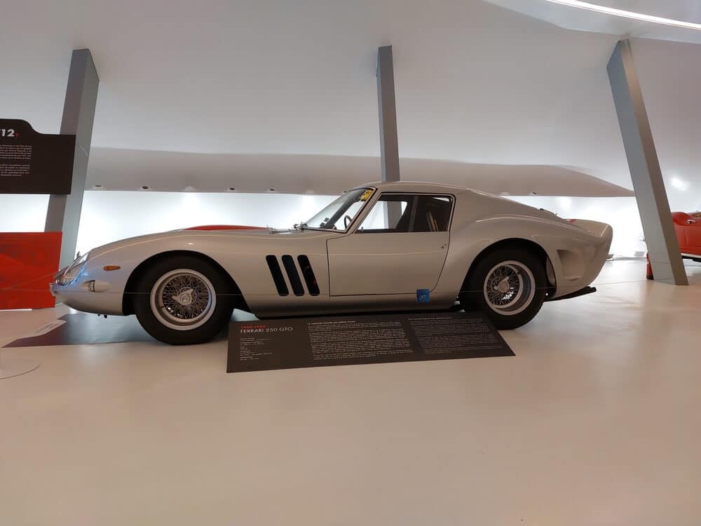 Lado del Ferrari 250 GTO