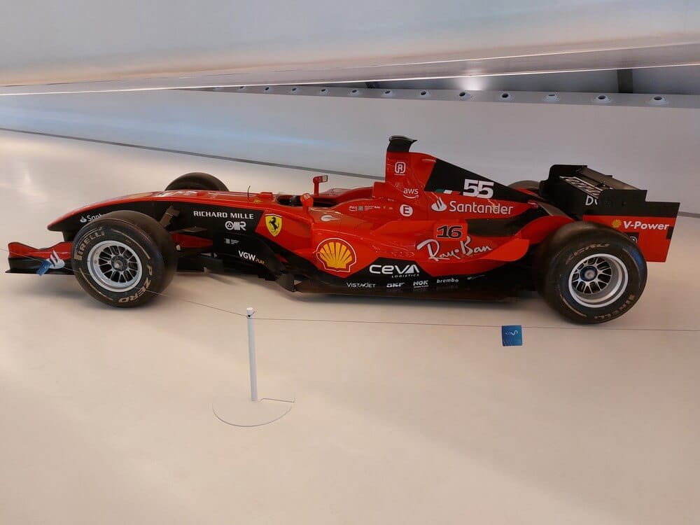 Ferrai Formula 1 lateral