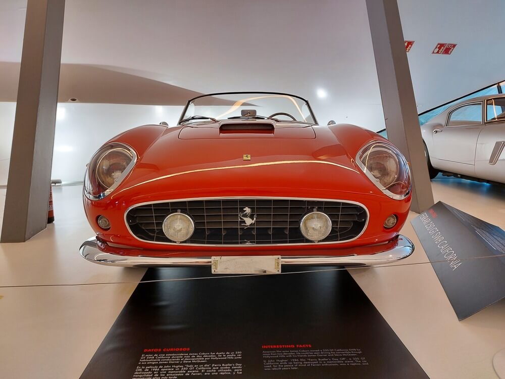 Frontal Ferrari 250 California