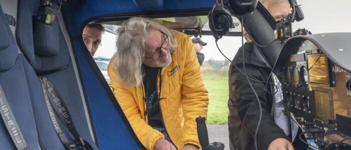 James May comprueba su avioneta